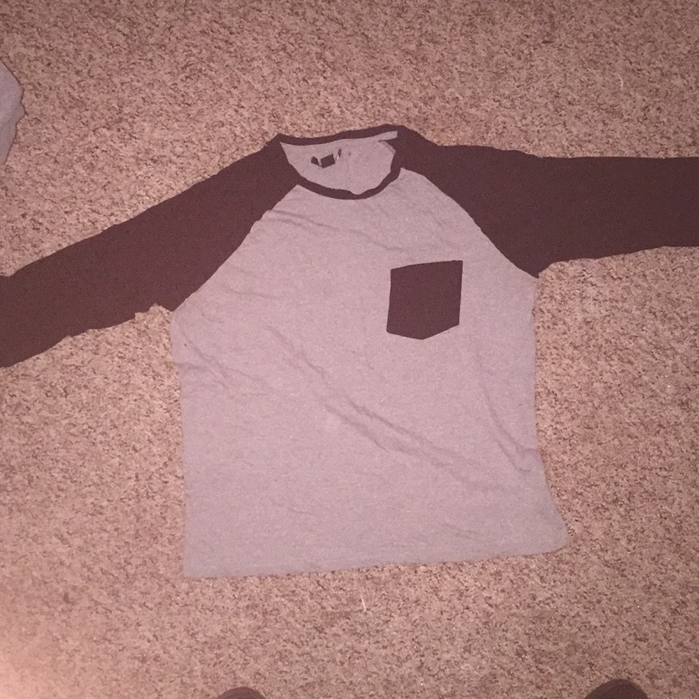 Forever 21 Men quarter sleeve t-shirt